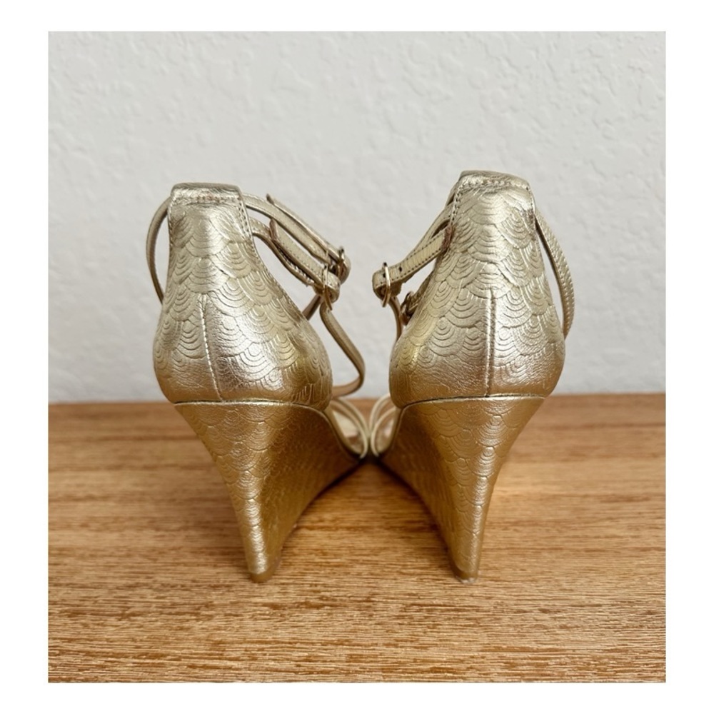 Badgley Mischka Bonanza Wedge Sandals - Picture 6 of 7